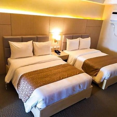 Sotogrande Neopolitan Hotel Кесон-Сити Экстерьер фото